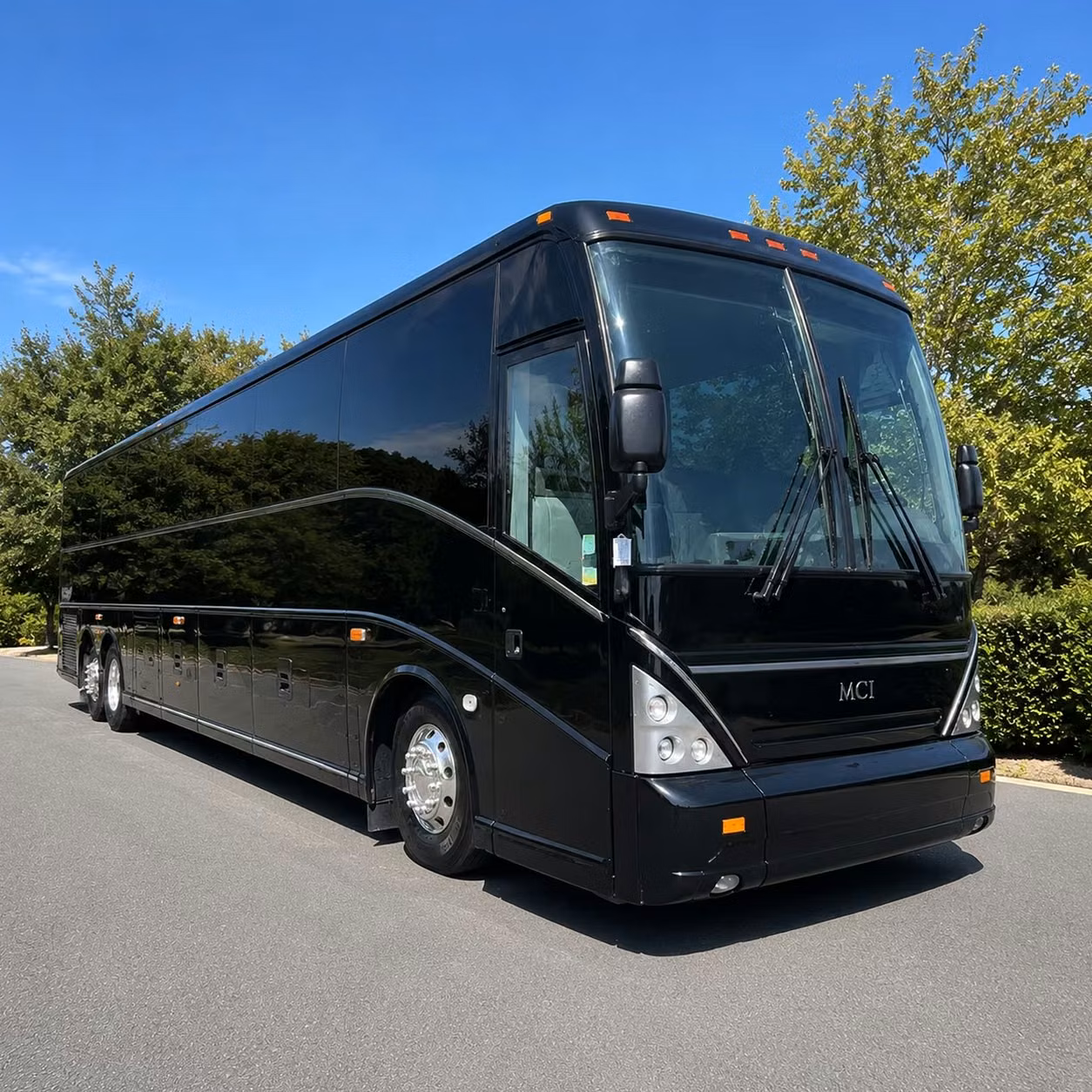 construction crew and worksite shuttle services near richardson
