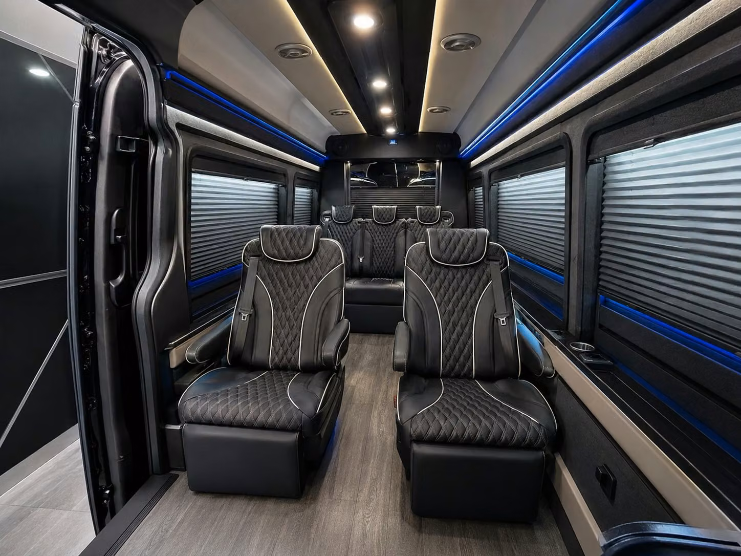 finding the right bus size for your richardson airport transfer has never been easier